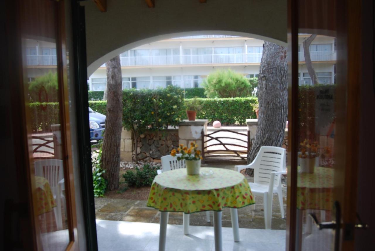 Es Pins Apartment Cala Blanca  Room photo